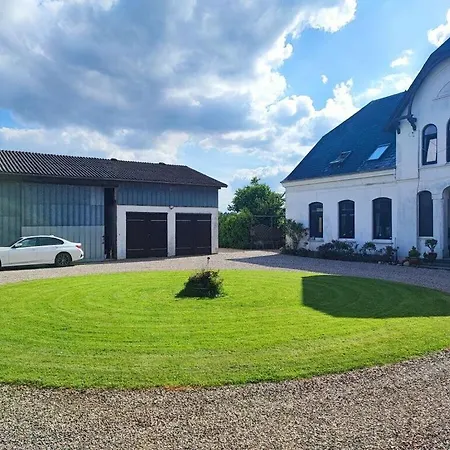 In The Countryside Modern Retreat * Niesgrau